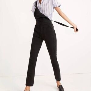 Madewell black denim raw hem‎ Bibb overalls
